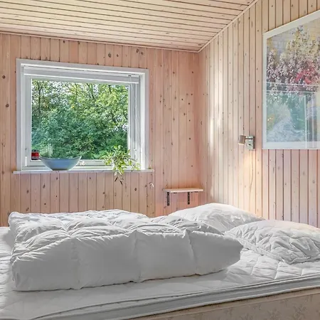 Сasa de vacaciones Anne - 30km From The Sea By Interhome